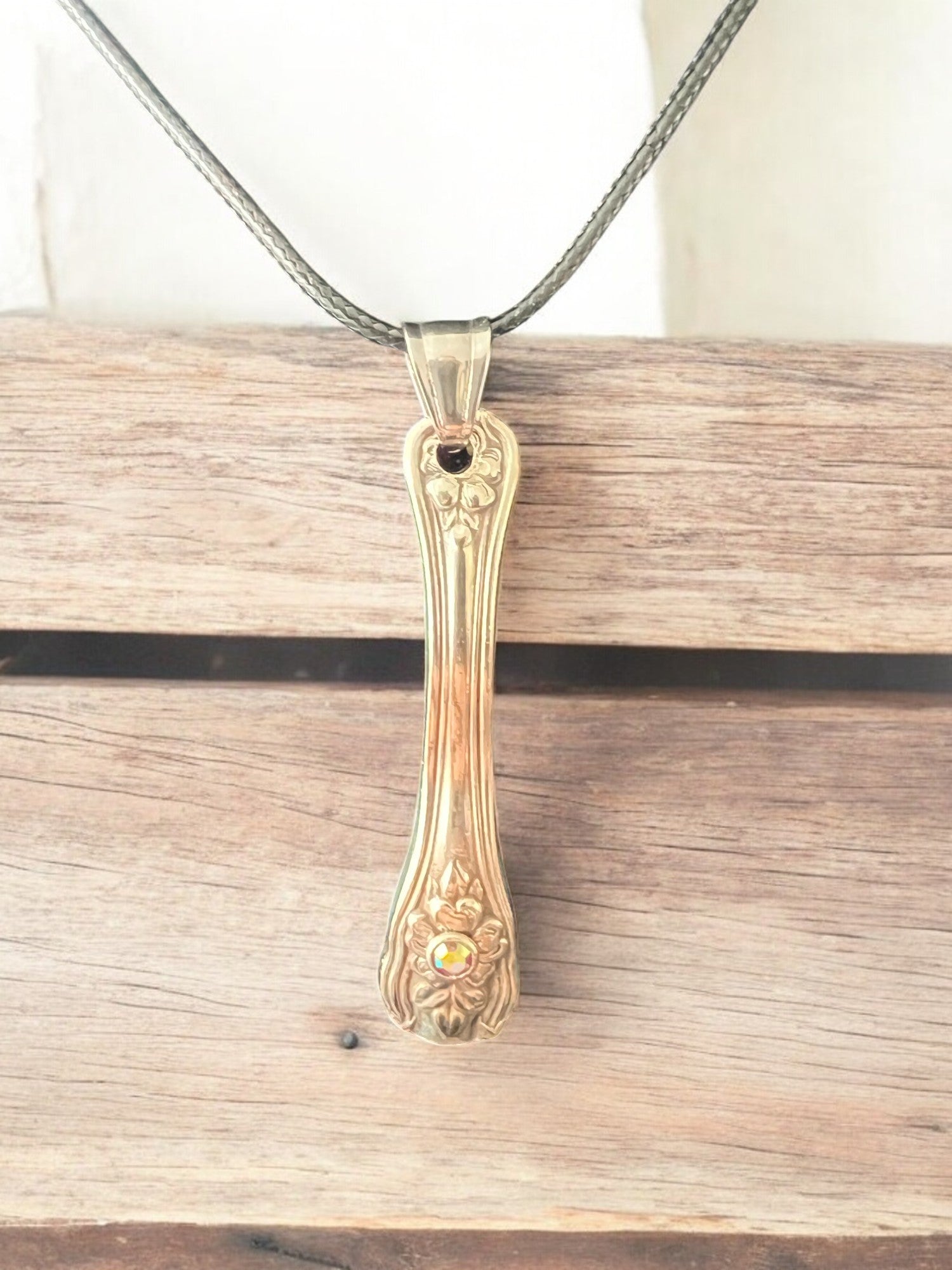 Silver Dangle Pendant With Decorative Stone