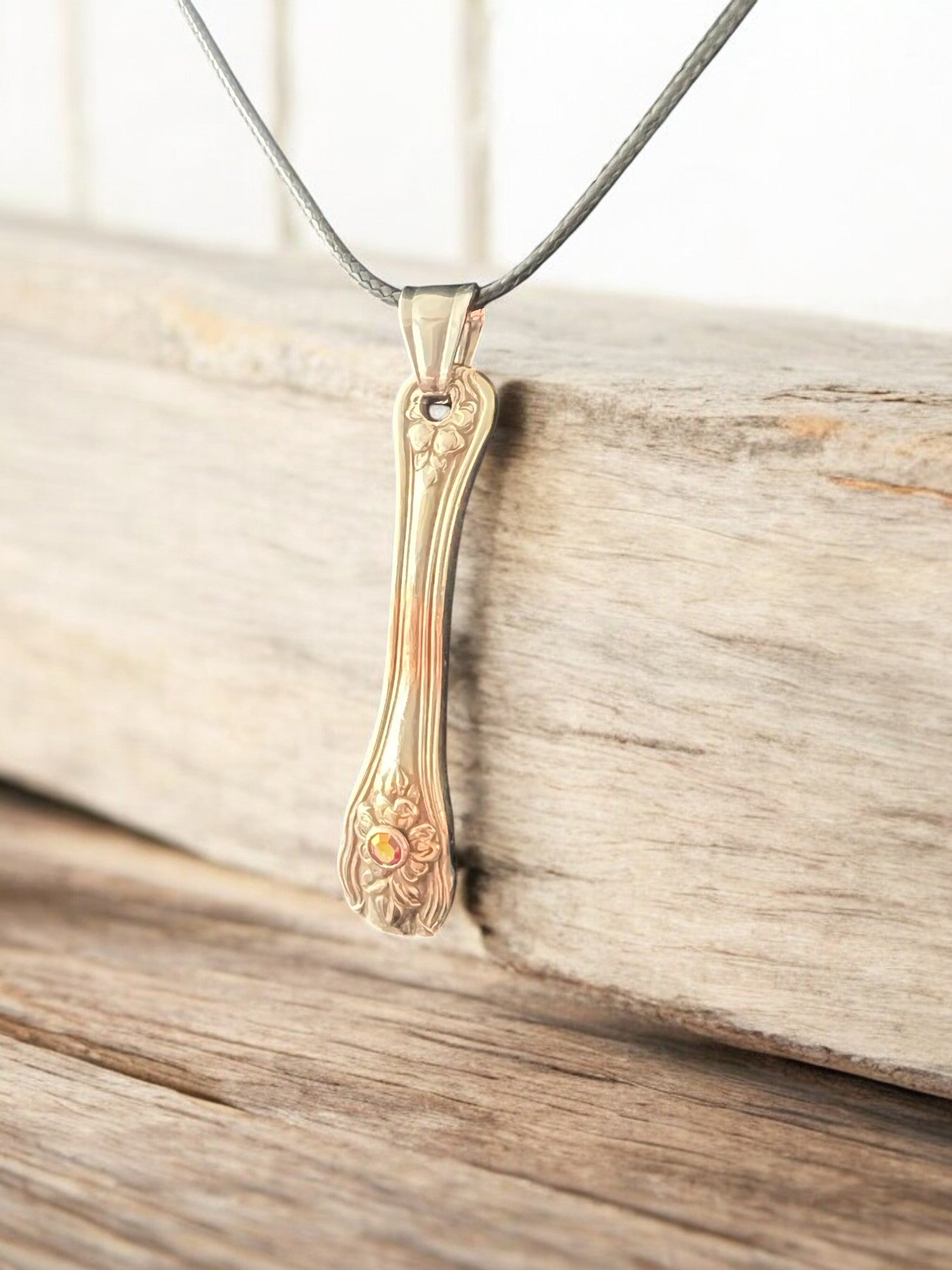 Silver Dangle Pendant With Decorative Stone